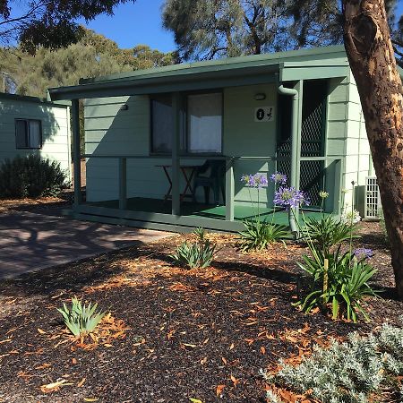 Lake Albert Caravan Park Hotel Meningie Buitenkant foto