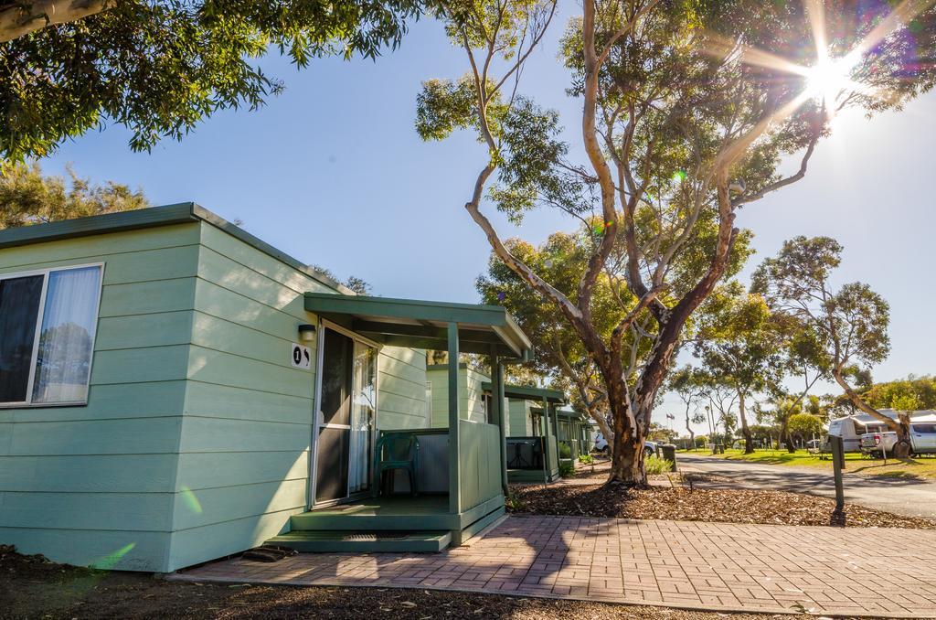 Lake Albert Caravan Park Hotel Meningie Buitenkant foto
