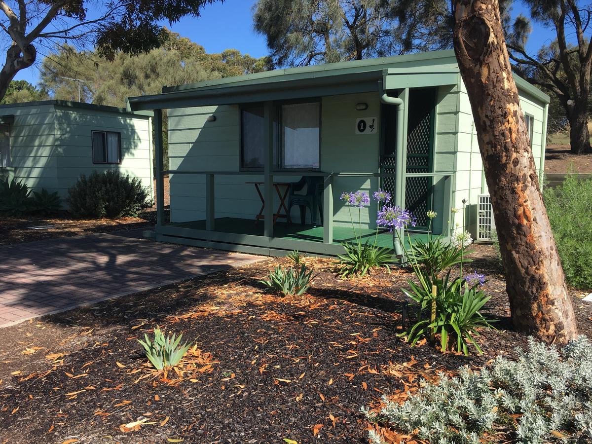 Lake Albert Caravan Park Hotel Meningie Buitenkant foto