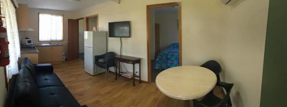 Lake Albert Caravan Park Hotel Meningie Buitenkant foto