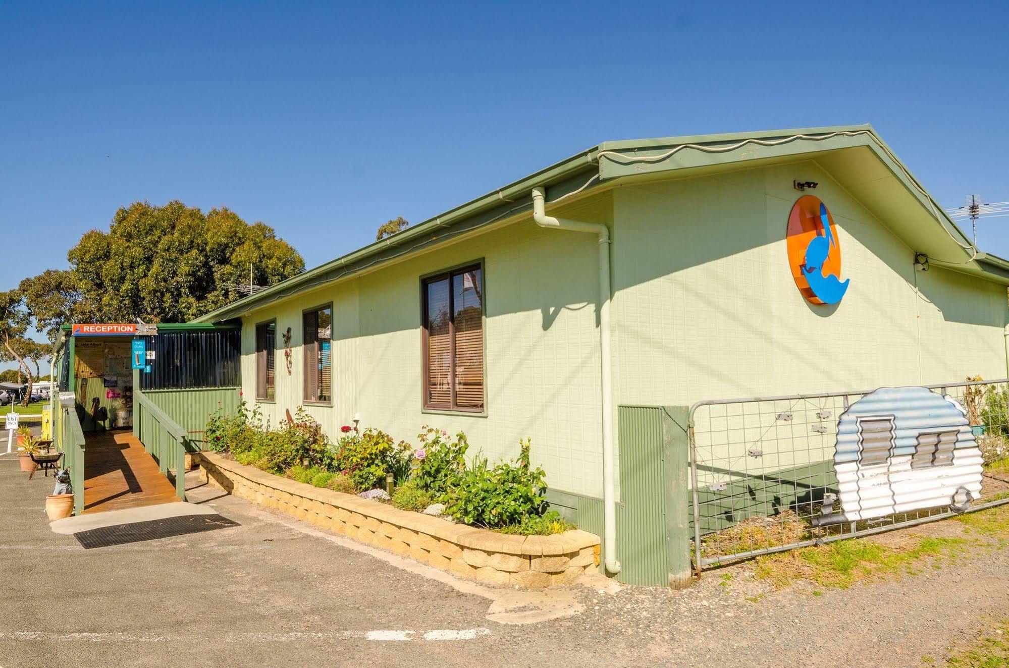 Lake Albert Caravan Park Hotel Meningie Buitenkant foto